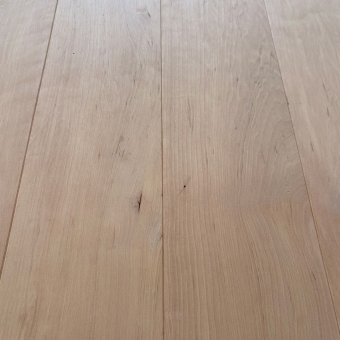 Parquet massif Charme