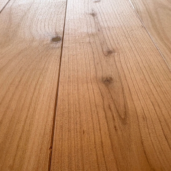 Parquet massif Merisier